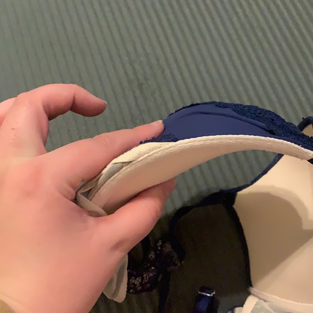 Bra - Picture 3 of 3